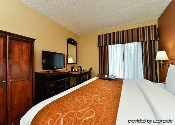 Comfort Inn & Suites Somerset - New Brunswick Exterior photo